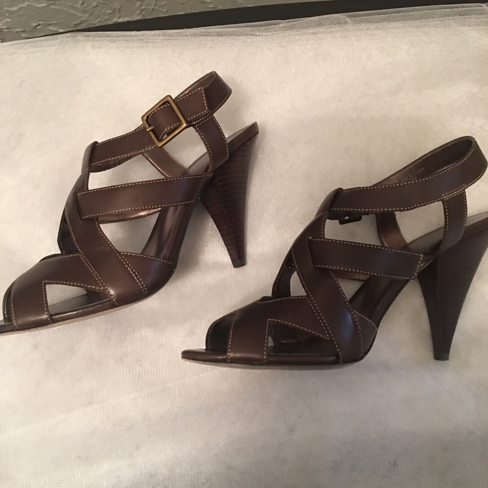 Shoes - Picture 3 of 6